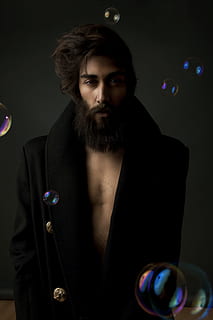 om, negru, haină, bule de fotografii efecte, fotografie, halat, om în negru, haină neagră, bule, efecte, balon, întuneric, barbă, cufăr, bărbați, oameni, o persoana, masculi, etnie caucaziană, adult, tânăr adult, portret, stiluri de viață, doar un singur om, studio shot, vedere din față, Păr facial, în interior, permanent, oameni adevărați, de la talie in sus, privind camera, Activitatea de agrement, Barbat tanar, Fundal negru, contemplare, coafura, 5K, CC0, domeniu public, fără drepturi de autor