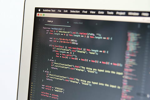 sans titre, portable, ordinateur, écran, Les données, La technologie, électronique, table, travail, recherche, affaires, étude, Bureau, moniteur d'ordinateur, l'Internet, la communication, texte, écriture occidentale, lien, personne, fermer, écran de l'appareil, à l'intérieur, Technologie sans fil, la finance, nombre, support d'information, réseau informatique, codage, 5K, CC0, domaine public, libre de droits