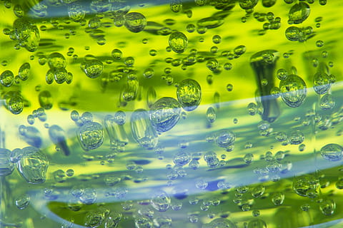 microfotografia, líquid, ampolles, resum, patró, bombolla, tirar, macro, ningú, patró abstracte, textura, disseny, fons, colors vius, horitzontal, llum, còpia espai, enfocament selectiu, cap gent, fons de pantalla, fotografia, primer pla, imatge en color, bonic, detall, llums, naturalesa, frescor, blau, marc complet, aigua, transparent, a l'interior, humit, color verd, moviment, forma, puresa, combustibles fòssils, fons abstractes, netejar, 5K, CC0, domini públic, lliure de regalies