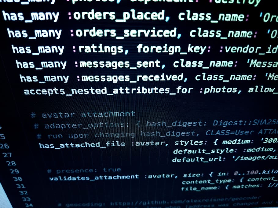 primer pla, codi, codificació, ordinador, conceptual, dades, desenvolupador, desenvolupament, pantalla, fets, html, informació, tecnologia de la Informació, Internet, coneixement, monitor, nombre, programa, programador, programació, recerca, guió, programari, codi font, tecnologia, text, lloc web, treballar, comunicació, llenguatge informàtic, connexió, monitor d’ordinador, software de l'ordinador, xarxa d’ordinadors, mitjà d'informació, pantalla del dispositiu, tecnologia sense fils, guió occidental, equips informàtics, cap gent, fons, delicte informàtic, interfaç gràfica d'usuari, missatge, 4K
