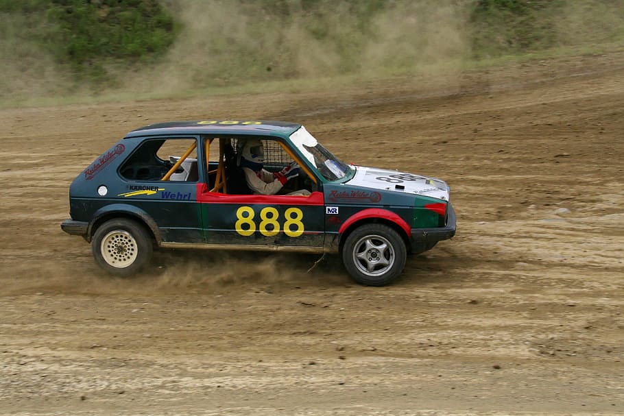 autocross, auto, fango, attraversare, pantano, sporco, fangoso, sport, veicolo, macchina da corsa, auto sportiva, guidare, da corsa, settore automobilistico, concorrenza, velocità, gara sportiva, motorsport, veicolo terrestre, strada sterrata, guida, motore, energia, ruota, strada, rally di auto da corsa, 4x4, fuoristrada, sport estremi, mezzi di trasporto, pista automobilistica, campionato, azione, giorno, macchina giocattolo, all'aperto, nessuno, modo di trasporto, veicolo a motore, terra, viaggio, movimento, natura, testo, in movimento, rosso, giocattolo, 2K