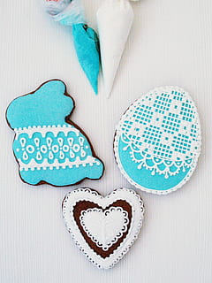 Gingerbread, Holiday, Easter, gift, clearance, drawing, decoration, celebration, love, backgrounds, symbol, shape, ornate, label, heart Shape, greeting, no people, pastel colored, sweet food, indoors, positive emotion, emotion, blue, cookie, still life, close-up, food and drink, creativity, high angle view, indulgence, baked, food, directly above, art and craft, table, turquoise colored, temptation, valentine's day - holiday, 2K, CC0, public domain, royalty free