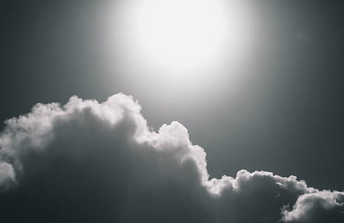 tekstur, himmel, skyer, vind, storm, vær, bilde, tåke, framover, dramatisk, vinter, uklarhet, luft, skyet, lys, natur, sky - himmel, clouds, sollys, bakgrunn, solstråle, ingen folk, skjønnhet i naturen, atmosfære, dramatisk himmel, utendørs, fluffy, miljø, hvit farge, cumulonimbus, mykhet, klima, 5K, CC0, offentlig domene, opphavsrett gratis