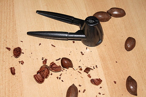 Nutcracker, Nuts, Pecans, Nutshell, close-up, wood - material, no people, work tool, indoors, day, table, still life, metal, brown, high angle view, hand tool, old, variation, directly above, tool, choice, large group of objects, simplicity, rusty, 1080P, CC0, public domain, royalty free