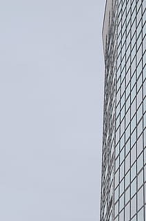 farve, glas, objekter, bygning, effekt, forretning, baggrund, arkitektur, moderne, bygning udvendig, skyskraber, bygget struktur, tårn, himmel, by, skyfri himmel, lav vinkel visning, kontorbygning udvendig, ingen mennesker, kopiere plads, høj - høj, dag, natur, kontor, udendørs, glas - materiale, 4K, CC0, offentligt domæne, royaltyfrie