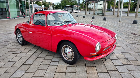 dkw, audi, Oldtimer, Monza, Coupe, Auto Union, Seltenheit, Blickfang, rot, klassisch, Sportwagen, Original, Museumsmobil, Audi Forum, ingolstadt, alt, Fahrzeug, Auto, Automobil, Nostalgie, Transport, Sammlerauto, Straße, Landfahrzeug, Transportmittel, Kraftfahrzeug, Stadt, Tag, Retro-Stil, zufällige Menschen, Kopfsteinpflaster, stationär, Pflasterstein, die Architektur, Fußweg, Stein, draußen, Luxus, 5K, CC0, gemeinfrei, lizenzfrei
