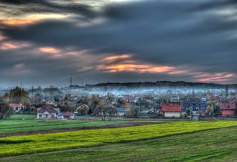 loď, vysoká dynamika, hdr, mraky, mrak - nebe, nebe, tráva, architektura, exteriér budovy, rostlina, životní prostředí, krajina, budova, Dům, rezidenční čtvrti, přistát, scenics - příroda, Příroda, stavba, krása v přírodě, pole, strom, zelená barva, nikdo, venku, 2K, CC0, veřejná doména, bez autorských práv