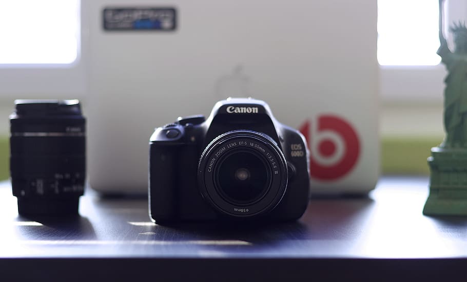 siyah, canon eos, tablo, seçici, odak fotoğrafçılık, kanon, dslr kamera, kamera, dijital, macbook, dslr, kamera - fotoğrafik donanımlar, ekipman, teknoloji, lens - optik alet, fotoğrafçılık temaları, tek nesne, fotoğrafik donanım, içeriye, insansız, kapatmak, Metin, natürmort, iletişim, ön plana odaklanmak, numara, batı yazısı, seçici odak, dijital kamera, gün, siyah renk, 4K