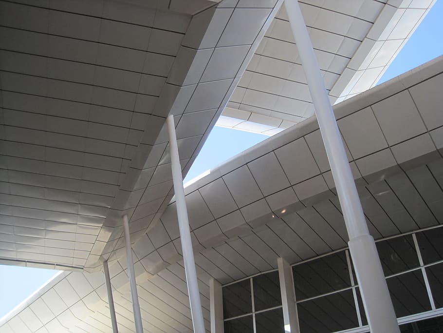 triangles, blanc, blocs, blau, rectangles, línies, patró, estructura, nivells, superfícies, finestra, cel, arquitectura, estructura construïda, vista d’angle baix, modern, exterior de l'edifici, a l'interior, edifici, cap gent, vidre - material, dia, llum solar, sostre, a l'aire lliure, naturalesa, reflexió, forma geomètrica, ciutat, exterior d’edifici d’oficines, columna arquitectònica, biga del sostre, 2K