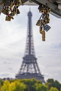 låse, Paris, eiffel, tårn, bro, Frankrig, kærlighed, romantik, symbol, lykke, hængelås, flod, Europa, arkitektur, rejsemål, turisme, rejse, by, bygget struktur, høj - høj, historie, natur, dag, himmel, fortiden, lav vinkel visning, metal, sky - himmel, udendørs, ingen mennesker, arkitektoniske træk, jern - metal, arkitektoniske kolonne, Spir, 2K, CC0, offentligt domæne, royaltyfrie