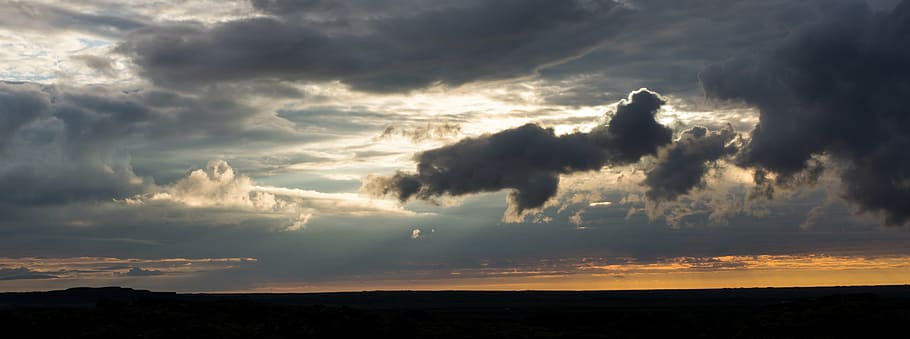 bulutlar, akşam, gün batımı, Akşam gökyüzü, gökyüzü, peyzaj, siluet, gün batımı sonrası kızıllık, abendstimmung, güneş ışını, bulut - gökyüzü, çevre, doğa, insansız, dramatik gökyüzü, duman - fiziksel yapı, ufuk, karanlık, kirlilik, sanayi, Çevre sorunları, açık havada, cloudscape, yakıt ve enerji üretimi, fırtına, doğada güzellik, akşam karanlığı, rüzgar, hava kirliliği, zehirli, 8K