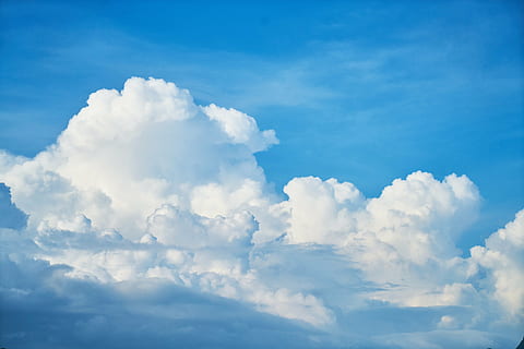 wit, wolken, duidelijk, blauw, hemel, achtergrond, natuur, de lente, zomer, blauwe lucht, landschap, structuur, seizoen, schoonheid, verbazingwekkend, mooi, horizontaal, weer, achtergronden, lucht, buitenshuis, dag, wolk - lucht, ruimte, cumulus wolk, pluizig, cloudscape, stratosfeer, Vakantiebestemmingen, klimaat, schoonheid in de natuur, kalmte, scenics - natuur, rustige scène, idyllisch, geen mensen, witte kleur, atmosfeer, milieu, wind, zonlicht, meteorologie, zachtheid, helder, 5K, CC0, publiek domein, royaltyvrij