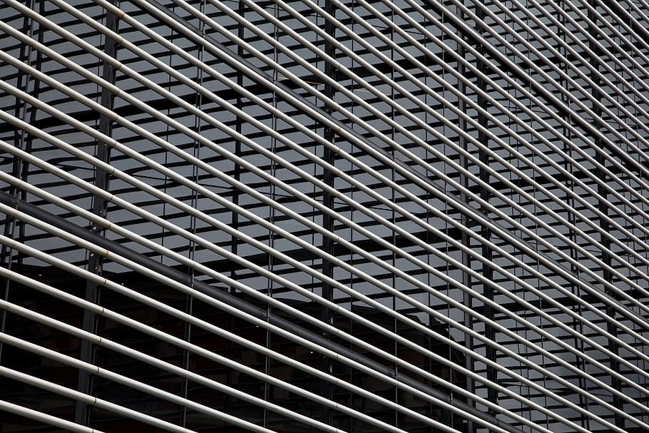 arquitectònic, fotografia, alt, edifici de pujada, fotografia arquitectònica, edifici de gran alçada, resum, arquitectura, fons, edifici, negocis, construcció, disseny, futurista, geomètric, línies, metall, modern, oficina, patró, perspectiva, forma, acer, estructura, urbà, textura, marc complet, cap gent, primer pla, repetició, estructura construïda, vista d’angle baix, dia, a l'interior, quadrícula, llum solar, seguretat, sostre, 5K