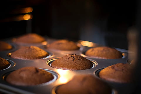 choclate muffins, muffins, bake, baked, baking, cake, chocolate muffin, cupcake, cupcakes, muffin, sweet, heat - Temperature, cooking, close-up, flame, indoors, selective focus, no people, food, freshness, food and drink, sweet food, dessert, business, indulgence, in a row, preparation, temptation, brown, oven, chocolate, dark, baking sheet, indian food, 2K, CC0, public domain, royalty free