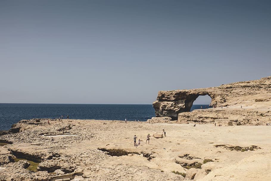 mar, paisatge, cel, platja, penya-segats, Costa, idíl·lic, illa, malta, oceà, a l'aire lliure, gent, roques, sorra, escènic, paisatge marí, vora del mar, pedra, estiu, tranquil, aigua, terra, cel clar, horitzó sobre l’aigua, naturalesa, horitzó, còpia espai, escenics - natura, dia, bellesa a la natura, tranquil·litat, sòlid, escena tranquil·la, rock, rock - object, arc natural, 5K
