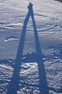 skygge, hispanic, skyggeskuespill, menneskelig, person, ben, lang, Mann, bilde, selvbilde, vinter, snø, lang skygge, natur, utendørs, kaldtemperatur, sollys, ukjennelig person, dag, fokus på skygge, ekte folk, fritidsaktivitet, sport, livsstil, Vintersport, én person, høy vinkel visning, felt, land, stå på ski, 5K, CC0, offentlig domene, opphavsrett gratis