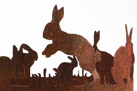 påske, Påske hare, hare ring, laserskæring, metal, rustfri, rusten, skulptur, forår, påske dekoration, figur, hoppe, ske, øre, kanin øre, ingen mennesker, dyr, pattedyr, natur, studio skud, dyre temaer, dyr repræsentation, hvid baggrund, Brun, repræsentation, indendørs, Kunst og håndværk, kreativitet, dyreliv, husdyr, dinosaurus, uddød, enkelt objekt, 4K, CC0, offentligt domæne, royaltyfrie