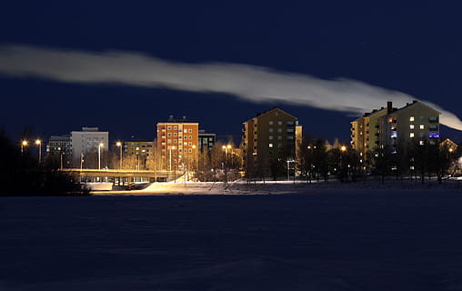 nat, aften, skyer, lys, himmel, belysning, bygninger, arkitektur, skyline, by-, vinter, sne, is, by, byer, belyst, bybilledet, bygning udvendig, bygget struktur, bygning, sky - himmel, natur, vand, ingen mennesker, kold temperatur, landskab, by skyline, kontorbygning udvendig, strand, udendørs, skyskraber, mørk, 4K, CC0, offentligt domæne, royaltyfrie