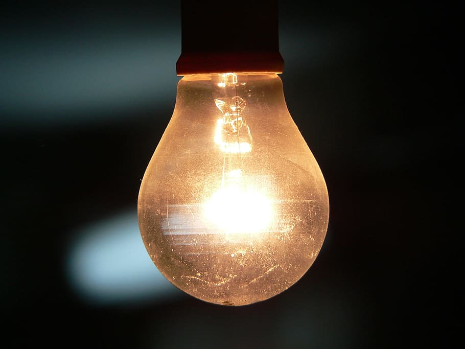groc, bombeta, gris, fons, llum, shell, vareta, il·luminació, noció, focus, malenconiosa, electricitat, il·luminat, equips d’il·luminació, brillant, sol objecte, vidre - material, fons negre, primer pla, filament, tir de l'estudi, cap gent, a l'interior, generació de combustible i energia, llum elèctrica, llum - fenomen natural, centrar-se en primer pla, fosc, tecnologia, Font d'alimentació, lluminositat, 1080P