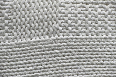 Weiß, Kabel, stricken, Textil-, Makro, Weichheit, Stoff, Detail, horizontal, niemand, Design, Baumwolle, abstraktes Muster, kasachisch, Muster, lebendige Farbe, wolle, Textur, Weberei, kopieren sie platz, Fotografie, Nähen, selektiver Fokus, Winter, Hintergrund, Mode, Garn, Hintergründe, abstrakt, Farbbild, Detailaufnahmen, wunderschönen, keine Leute, Nahansicht, Studio, Tapete, Produktion, Kleidung, Vollbild, texturiert, Kunst und Handwerk, Wiederholung, weiße Farbe, drinnen, grau, Material, Stillleben, Kunst, Kreativität, gestrickt, kreuz und quer, warme Kleidung, 4K, CC0, gemeinfrei, lizenzfrei