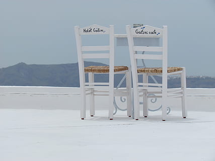 estate, riposo, umore, spiaggia, sabbia, nessuno, inverno, assenza, all'aperto, cielo, terra, natura, giorno, montagna, posto a sedere, sedia, la tranquillità, bellezza nella natura, testo, Colore bianco, scenics - natura, sceneggiatura occidentale, cielo sereno, legno - materiale, scena tranquilla, 4K, CC0, dominio pubblico, privo di copyright