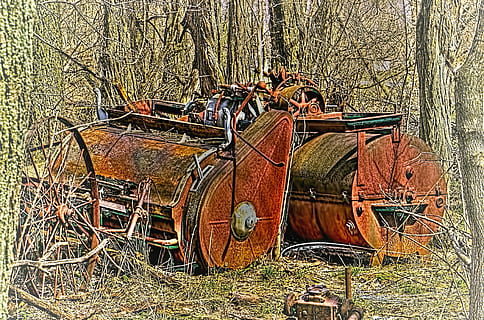 macchinario, arrugginito, ruggine, macchina, vecchio, industriale, metallo, attrezzatura, Vintage ▾, meccanismo, lavoro, abbandonato, grunge, Ingranaggio, antico, corroso, corrosione, metallico, meccanico, rotto, mezzi di trasporto, pianta, albero, modo di trasporto, terra, campo, giorno, nessuno, natura, veicolo terrestre, macchinari agricoli, obsoleto, attrezzatura agricola, all'aperto, stazionario, ruota, carrello, danneggiato, erba, deterioramento, rovinato, 5K, CC0, dominio pubblico, privo di copyright