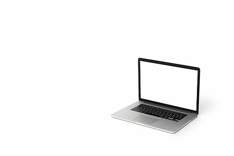 Abu-abu, hitam, komputer laptop, buku catatan, laptop, komputer, keyboard, layar, monitor, pc, kunci, komputer pribadi, berselancar, teknologi, putih, bisnis, digital, tampilan, ponsel, alat, modern, web, komunikasi, teknologi nirkabel, menyalin ruang, kosong, kuno, latar belakang putih, tembakan studio, koneksi, dalam ruangan, objek tunggal, tidak ada orang, memotong, merapatkan, masih hidup, kesederhanaan, warna hitam, warna putih, perangkat komputer, bergaya retro, berwarna perak, 5K, CC0, domain publik, bebas royalti
