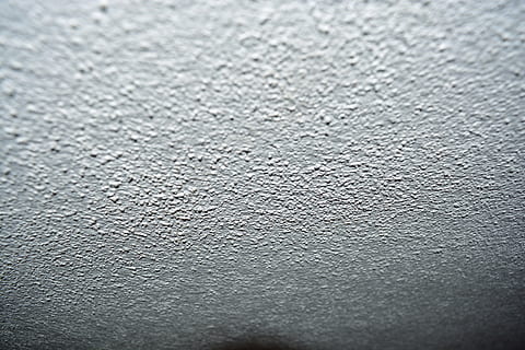 væg, granit, struktur, tekstureret, fuld ramme, baggrunde, ingen mennesker, vand, tæt på, mønster, våd, dråbe, indendørs, selektiv fokusering, glas - materiale, ru, grå, abstrakt, regn, dag, vinter, sølvfarvet, regndråbe, tekstureret effekt, beton, dug, ren, 5K, CC0, offentligt domæne, royaltyfrie