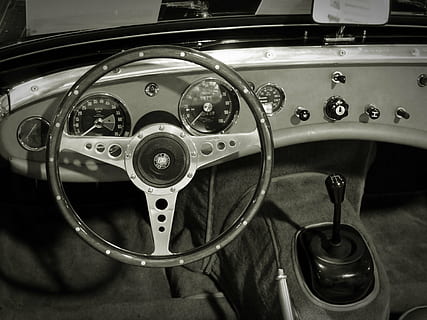 Oldtimer, Cockpit, Dashboards, Instrumententafel, Lenkrad, Auto, Transportmittel, drinnen, Kraftfahrzeug, Schalttafel, Fahrzeuginnenraum, Transport, Technologie, Landfahrzeug, Autoinnenraum, Nahansicht, keine Leute, Steuerung, Gangschaltung, Tachometer, Maschinen, Verbindung, Metall, Luxus, Rad, 4K, CC0, gemeinfrei, lizenzfrei