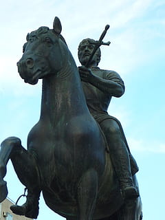 Statue, Pferdesport, Eroberer, Forscher, Skulptur, Bronze-, Hernando de Soto, Pferd, Schwert, Gouverneur, Fahrer, Expeditionär, Eroberung, Entdecker, Kunst und Handwerk, Darstellung, Himmel, Kreativität, menschliche Darstellung, Flachwinkelansicht, Kunst, keine Leute, Tag, männliche Ähnlichkeit, wolke - himmel, Natur, die Architektur, Säugetier, Bronze - Legierung, draußen, 2K, CC0, gemeinfrei, lizenzfrei