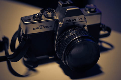 analogico, macchina, Minolta, ex, antico, nostalgia, Vintage ▾, ritratto, passato, collezione, classico, temi fotografici, tecnologia, avvicinamento, macchina fotografica - attrezzatura fotografica, in casa, obiettivo - strumento ottico, testo, attrezzatura fotografica, telecamera, nessuno, Camera digitale, girato in studio, natura morta, colore nero, sceneggiatura occidentale, lente - occhio, comunicazione, gruppo di oggetti, concentrarsi sulle conoscenze acquisite, 2K, CC0, dominio pubblico, privo di copyright