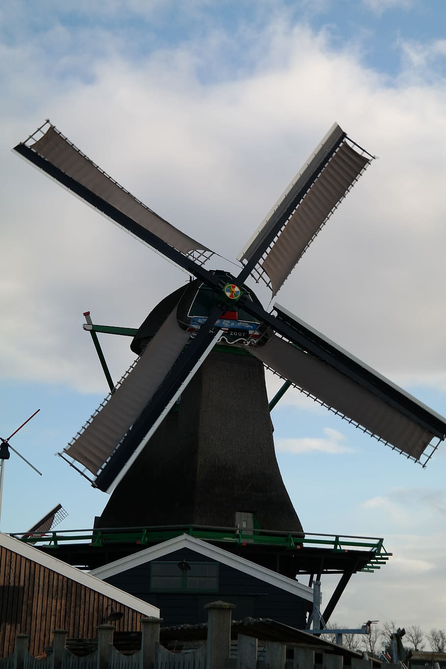 mulino a vento, cielo, vela, ala, vento, energia eolica, mestiere, mulino, nuvole, windräder, storicamente, energia rinnovabile, Olanda, turno, costruzione, energia alternativa, architettura, conservazione dell'ambiente, turbina eolica, nuvola - cielo, Inquadratura dal basso, combustibile e produzione di energia, struttura costruita, natura, turbina, mulino a vento tradizionale, ambiente, esterno dell'edificio, nessuno, giorno, tecnologia, lama, all'aperto, 5K