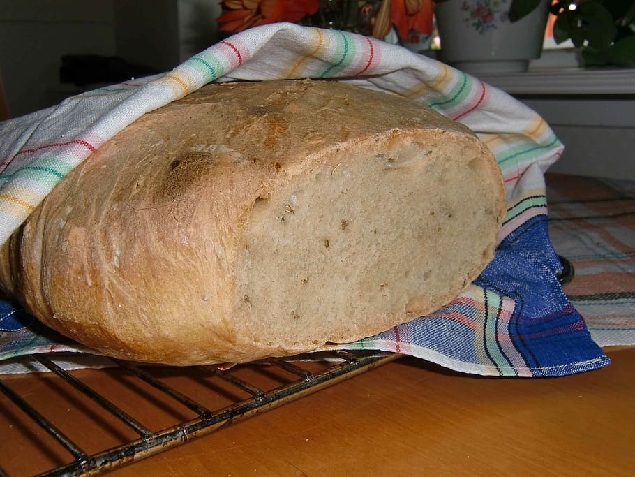pâine, coacere, mat, în interior, felie de paine, mancare si bautura, a închide, oameni, alimente, prospeţime, mâncat sănătos, o persoana, să se concentreze asupra primelor elemente, de casă, copt, bunăstare, natură moartă, prosop de vase, masa, umană, gata să mănânce, pregătirea alimentelor, maro, 4K