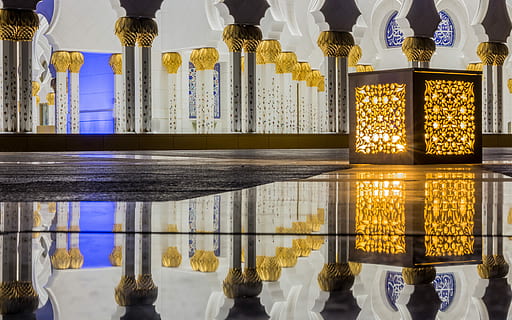 Kaaba, Mekka, die Architektur, Glauben, drinnen, gebaute Struktur, Reflexion, Anbetungsstätte, Gebäude, Spiritualität, Religion, keine Leute, Lichtanlage, goldfarben, Glas - Material, beleuchtet, Seite an Seite, Fenster, architektonische Säule, 5K, CC0, gemeinfrei, lizenzfrei