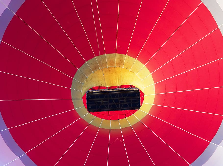 globus, calenta, aire, vermell, cistella, amunt, radial, cercle, volar, rodó, a dalt, descens, ascens, llançament, flotant, esperança, ascensor, sense pes, pèrdua de pes, pujar, globus d'aire calent, vehicle aeri, transport, volant, patró, cap gent, esport, manera de transport, a l'aire, dia, groc, a l'aire lliure, paracaigudes, naturalesa, forma, fons, aventura, avió, festival de globus, 4K