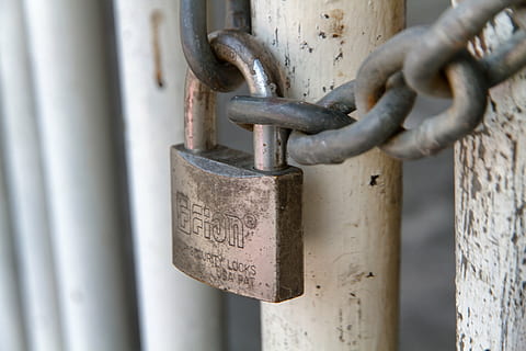 key, lock, chain, metal, security, safety, connection, protection, close-up, padlock, strength, gate, selective focus, no people, day, rusty, focus on foreground, technology, attached, outdoors, hanging, iron - metal, 2K, CC0, public domain, royalty free