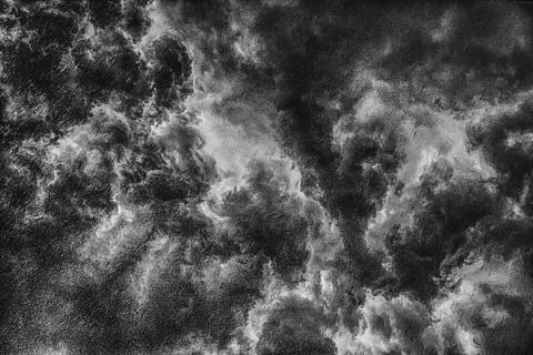 åskväder, storm moln, moln, himmel, mörka moln, väder, framåt-, blå, humör, grumlighet, hotfull, svart vit, storm, moln form, natur, clouds, dramatisk, dyster, dramatisk himmel, regnmoln, konstig, regn, mörker, väder humör, moln humör, mystisk, ondska, regnfronten, belysning, drama, strumpbyxor, mörk, molnformationer, atmosfärisk, lichtspiel, moln - himmel, bakgrunder, full ram, lågvinkelvy, skönhet i naturen, inget folk, scenics - natur, lugn, utomhus, lugn plats, dag, rymden, oändlighet, abstrakt, meteorologi, olycksbådande, direkt nedanför, 5K, CC0, offentligt domän, royaltyfria