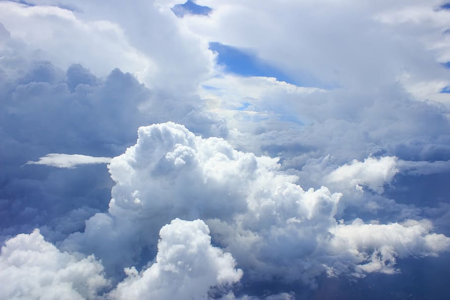 hvid, skyer, blå, himmel, tung, betagende, smuk, natur, fantastiske, udsigt, sky - himmel, baggrunde, vejr, cloudscape, dramatisk himmel, fluffy, scenics, kun himmel, atmosfære, skønhed i naturen, scenics - natur, overskyet, ro, hvid farve, miljø, ingen mennesker, sollys, idyllisk, vind, udendørs, meteorologi, lyse, klima, ren, 5K