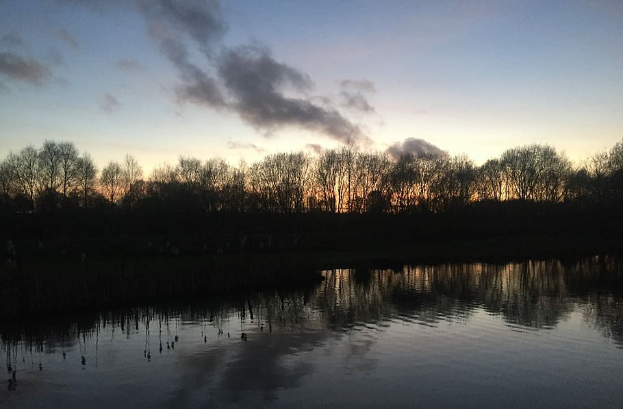 canale, acqua, riflessione, riflessi, silhouette, sera, chiaro, cielo, inverno, alberi, tramonto, Paesaggi, la tranquillità, scena tranquilla, lago, albero, bellezza nella natura, scenics - natura, pianta, nuvola - cielo, nessuno, natura, scena non urbana, idilliaco, lungomare, foresta, all'aperto, lago di riflessione, 2K