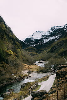 noin flam, antenni, valokuvaus, joki, vuori, päivä-, Flam, laakso, puu, metsä, tie, luonto, maisema, ulkona, scenics, rock - esine, lumi, vuorijono, ei ihmisiä, kauneus luonnossa, maisemat - luonto, rauhallinen kohtaus, taivas, tyyneys, vesi, kylmä lämpötila, talvi-, ei-kaupunkikuvia, ympäristö, kasvi, päivä, lumiset vuoret, virta - virtaava vesi, virtaava vesi, virtaava, 5K, CC0, public domain, rojaltivapaa