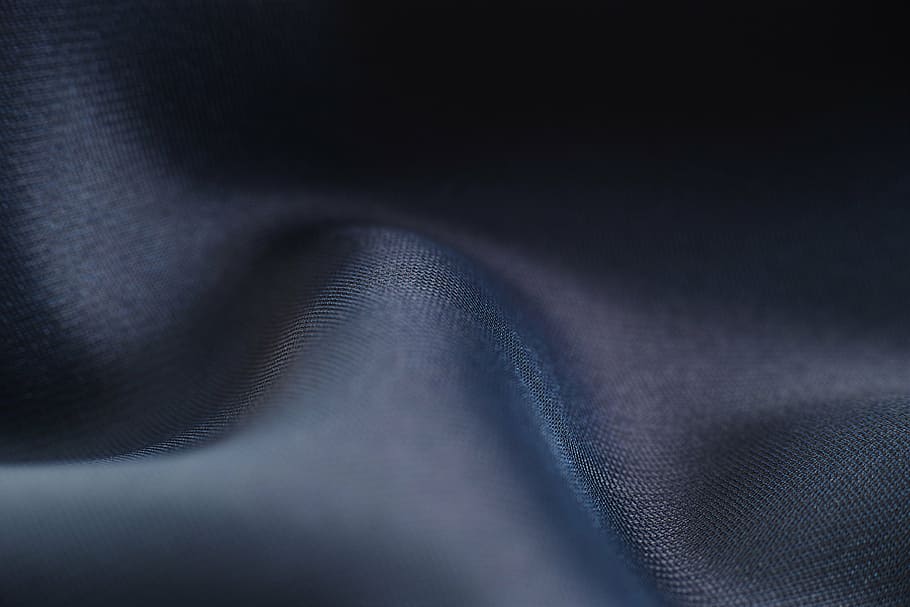 teixit, tèxtil, textura, macro, detall, ningú, horitzontal, disseny, patró, patró abstracte, suavitat, llana, còpia espai, fons, resum, enfocament selectiu, imatge en color, cotó, kazakh, primer pla, cap gent, blau, estudi, producció, roba, seda, marc complet, nit, naturalesa, bellesa a la natura, a l'aire lliure, aigua, a l'interior, material, tir de l'estudi, moda, color negre, fosc, peça, negocis, primer pla extrem, fons abstractes, fons negre, efecte texturat, luxe, 8K