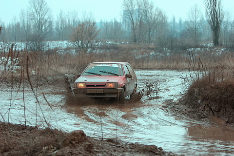 auto, kone-, kilpa-, tie, viritys, ralli, lika, suo, Vaz, 2108, kuljetustapa, lumi, puu, talvi-, moottoriajoneuvo, kuljetus, kylmä lämpötila, vesi, luonto, kasvi, maa-ajoneuvo, ei ihmisiä, päivä, paljas puu, ei-kaupunkikuvia, ympäristö, äärimmäinen sää, sade, 5K, CC0, public domain, rojaltivapaa