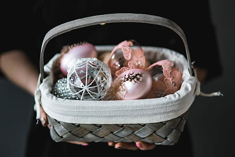 round dinner table, decorated, easter motifs, Round, dinner, table, easter, motifs, grey, holidays, decorations, celebration, basket, close-up, business, indoors, no people, day, container, pink color, focus on foreground, selective focus, high angle view, plant, large group of objects, fragility, vulnerability, beginnings, holding, animal nest, egg, nature, 4K