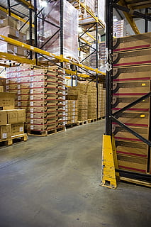 empilés, lg flatron boites, lg, des boites, boîte, entrepôt, palettes, palette, Stock, soutirage, entrepôt de distribution, industrie, transport de fret, étagère, Compartiment de stockage, chambre domestique, architecture, affaires, bâtiment, à l'intérieur, livraison, empiler, transport, grand groupe d'objets, usine, récipient, ordre, boîte - conteneur, personne, liste, rayon, 2K, CC0, domaine public, libre de droits