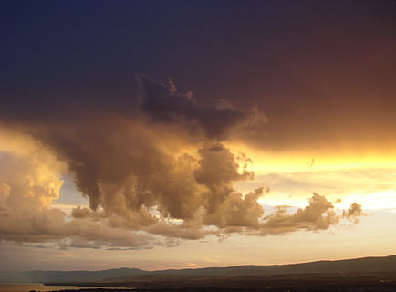 skumring, skyer, solnedgang, Lausanne, himmel, Sveits, storm-, fabelaktig, farger, natur, sky - himmel, clouds, scenics, vær, dramatisk himmel, utendørs, skjønnhet i naturen, sollys, landskap, sol, blå, oransje farge, humøraktig himmel, fargebilde, sommer, naturskjønnhet - natur, ro, rolig scene, miljø, ingen folk, idylliske, ikke-urbane scene, silhouette, fjell, 2K, CC0, offentlig domene, opphavsrett gratis
