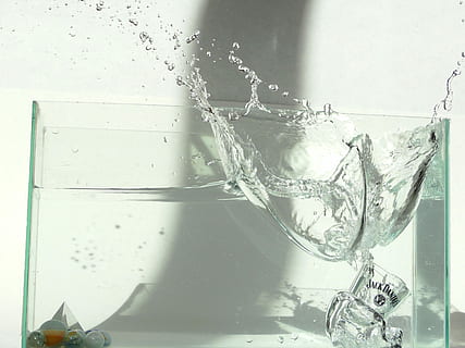 verre, timing, eau, réflexion, gouttelette, bulle, fermer, Nourriture et boisson, à l'intérieur, personne, aliments, verre - matériel, transparent, équipement ménager, verre à boire, éclaboussures, la nature, rafraîchissement, laissez tomber, cassé, nature morte, boisson, mouvement, pureté, 5K, CC0, domaine public, libre de droits