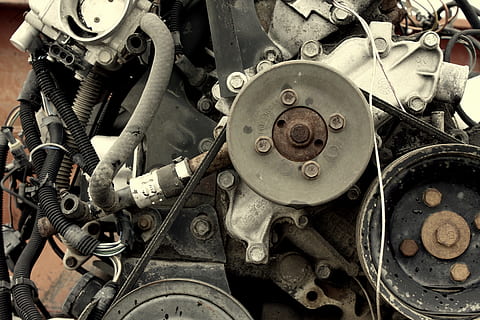 Auto Motorblock, Motor, Fahrzeug, Getriebe, Gürtel, Motor-, Auto, Leistung, Metall, Automobil, Maschine, Transport, Ausrüstung, Industrie, Schläuche, Nüsse, Schrauben, Kreis, Maschinen, Leitungen, Hintergründe, Vollbild, keine Leute, Transportmittel, Landfahrzeug, High Angle View, Nahansicht, verlassen, Maschinenteil, alt, rostig, Ablehnen, Tag, Fahrzeugteil, obsolet, Stillleben, Verschlechterung, Rad, Reifen, Eisen - Metall, 4K, CC0, gemeinfrei, lizenzfrei