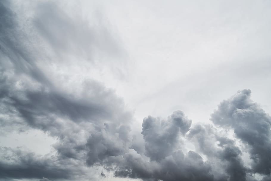 grau, Weiß, Wolken, Wolke, Sturm, Textur, Natur, Landschaft, Himmel, Hintergrund, wunderschönen, regnerisch, hoch, Regen, Luft, draussen, Herbst, Jahreszeit, Es liegt in der Luft, dunkel, Winter, abstrakt, Hurrikan, Umwelt, wolke - himmel, Schönheit in der Natur, Flachwinkelansicht, Szenen - Natur, keine Leute, Hintergründe, Ruhe, Tag, Dramatischer Himmel, draußen, ruhige Szene, Wolkengebilde, bedeckt, weiße Farbe, idyllisch, flauschige, bedrohlich, Meteorologie, wispy, über, 8K