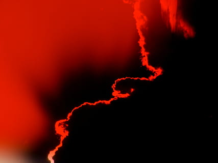 solnedgang, sol, Sky, Brann, om kvelden, rød, ingen folk, røyk - fysisk struktur, abstrakt, sky - himmel, natt, svart bakgrunn, levende farge, natur, vann, miljøspørsmål, utendørs, bakgrunn, kreativitet, varme - temperatur, drivstoff og kraftproduksjon, bevegelse, makt, miljø, strømmer, kraft i naturen, uteliv, forurensing, 2K, CC0, offentlig domene, opphavsrett gratis
