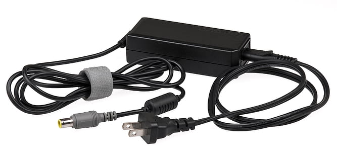 cărămidă de putere neagră, putere cărămidă, caiet, calculator, adaptor de curent alternativ, tehnologie, mobil, electricitate, conectați, energie, cablu, elimina, conexiune, comunicare, cablu de calculator, culoare neagră, fundal alb, Internet, rețea de calculatoare, priza, studio shot, linie de alimentare, echipament, conectare la rețea, Echipament electric, tehnologia fără fir, sârmă, alimentare electrică, componente electrice, linie telefonică, bloc de conexiuni, 4K, CC0, domeniu public, fără drepturi de autor